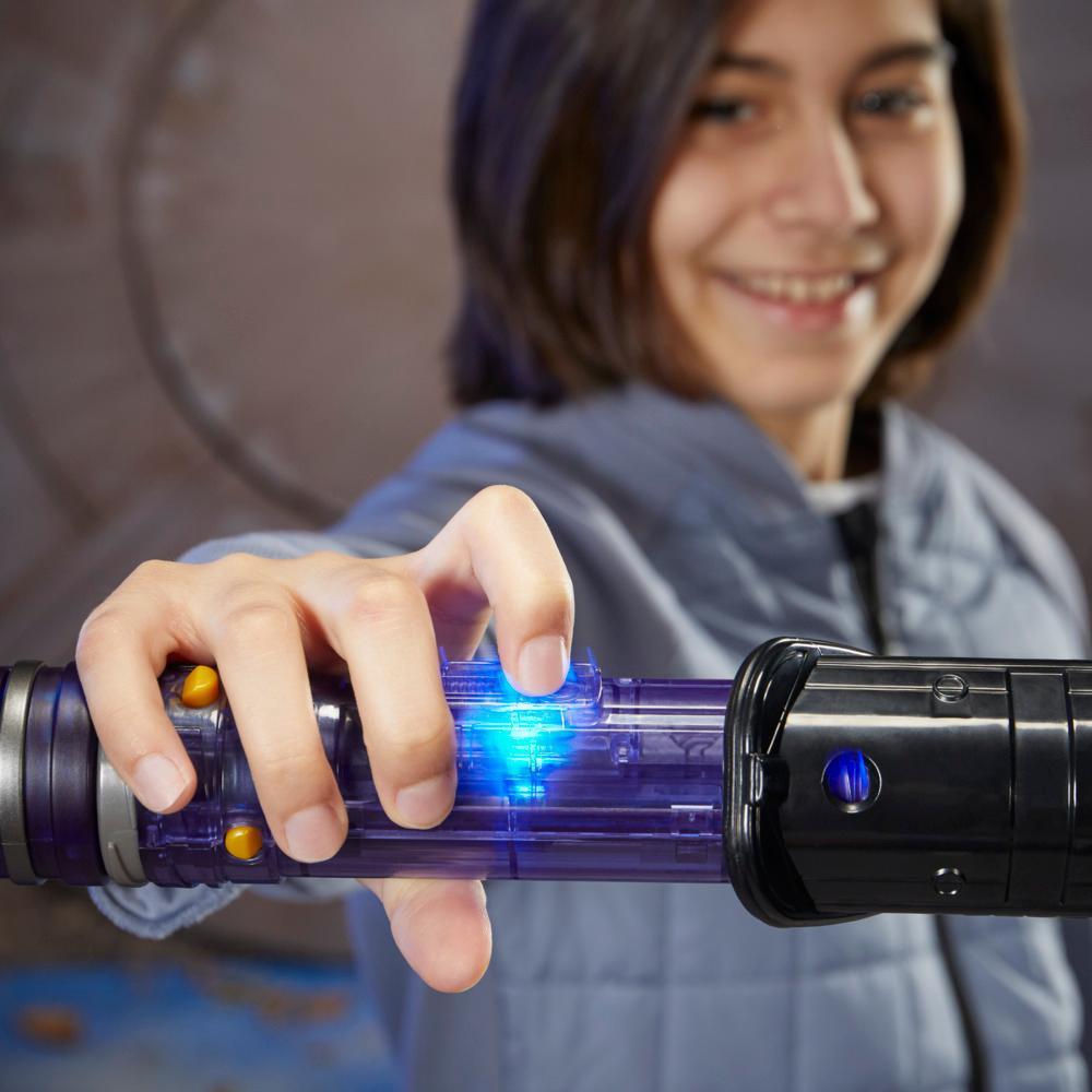Star Wars Lightsaber Forge Kyber Core Sabre noir sabre laser électronique product thumbnail 1