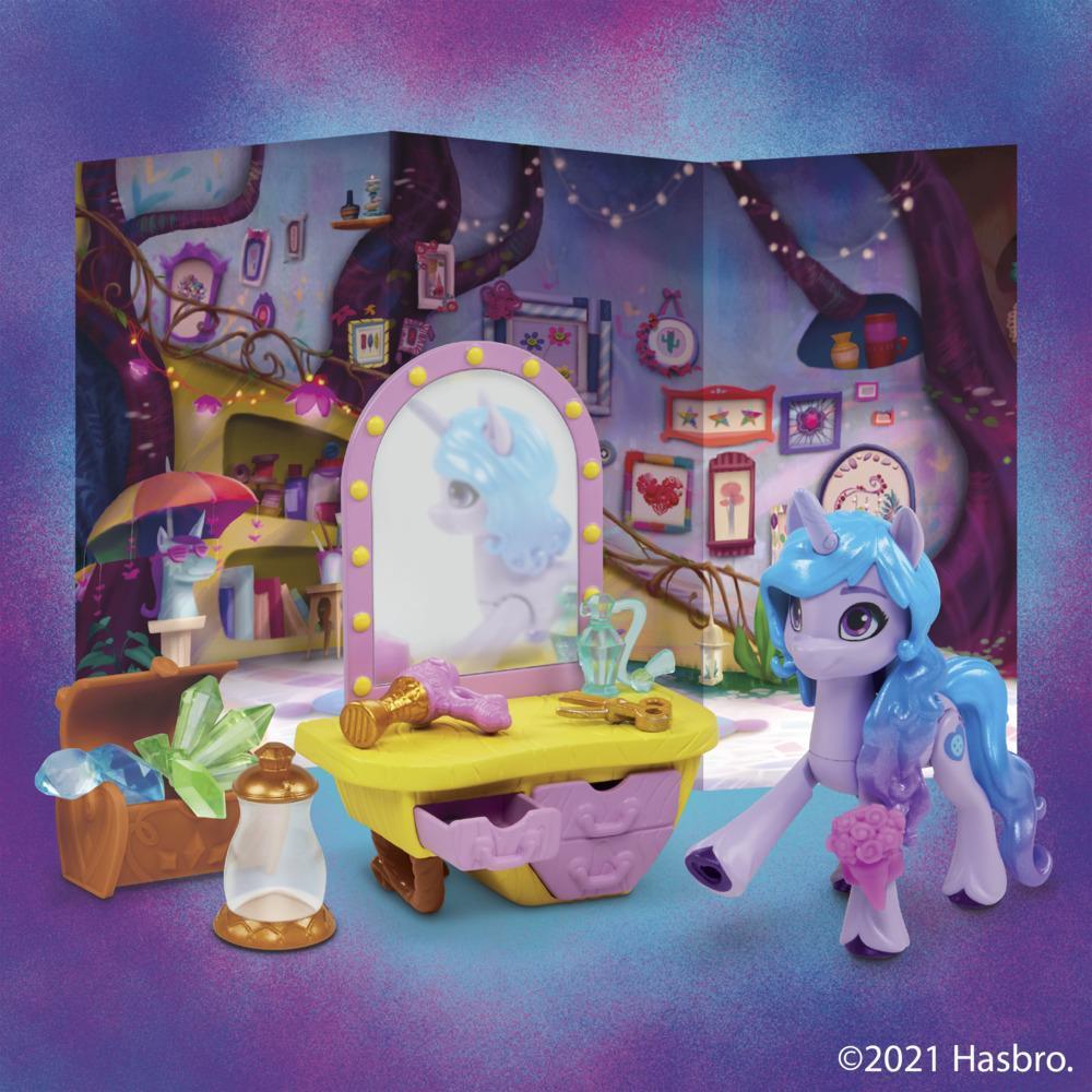 My Little Pony: A New Generation Story Scenes Critter Creation Izzy Moonbow product thumbnail 1