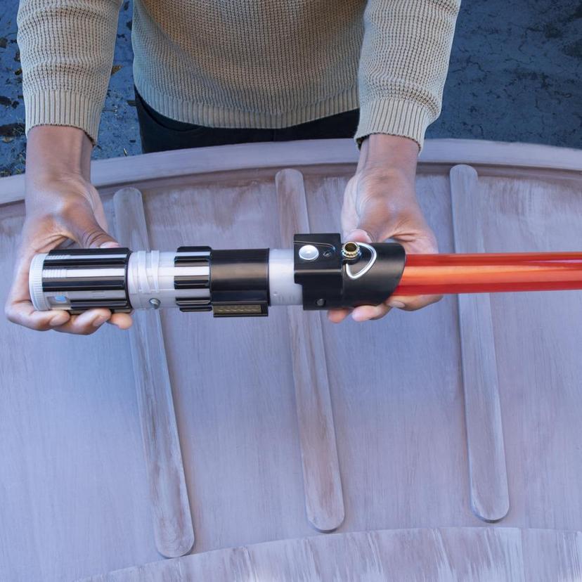 Star Wars Lightsaber Forge Darth Vader- Sable de luz electrónico extensible product image 1
