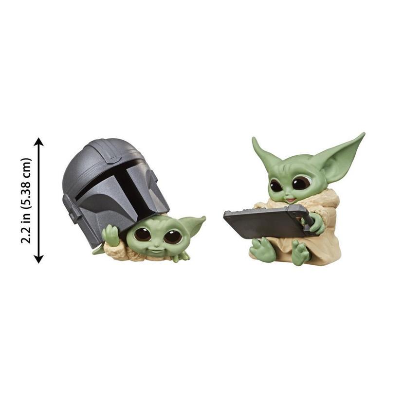 Pack de 2 figuras en poses ojeando detrás del casco y tocando la tablet de Star Wars The Bounty Collection Series 3 product image 1